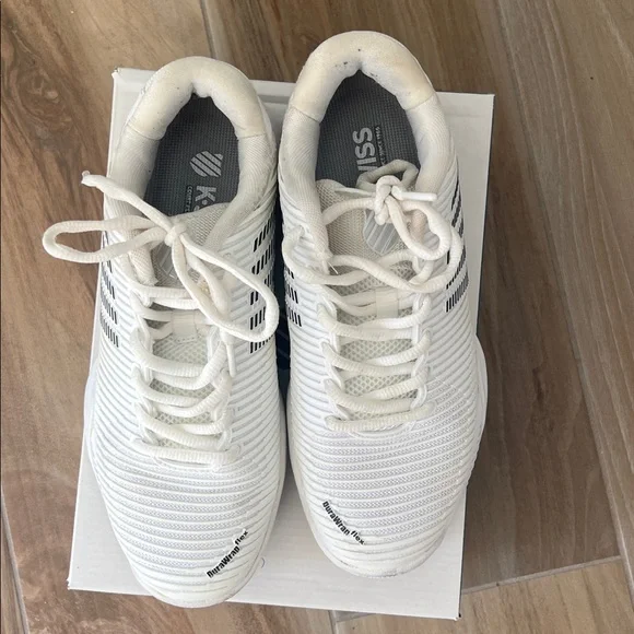 K Swiss Court Shoes - Picture 2 of 8